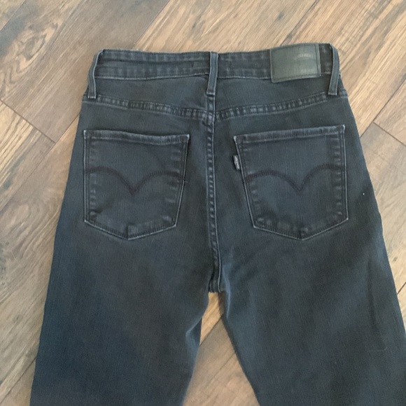 Levi’s 721 - High Rise Skinny - Faded Black Denim - Picture 5 of 6
